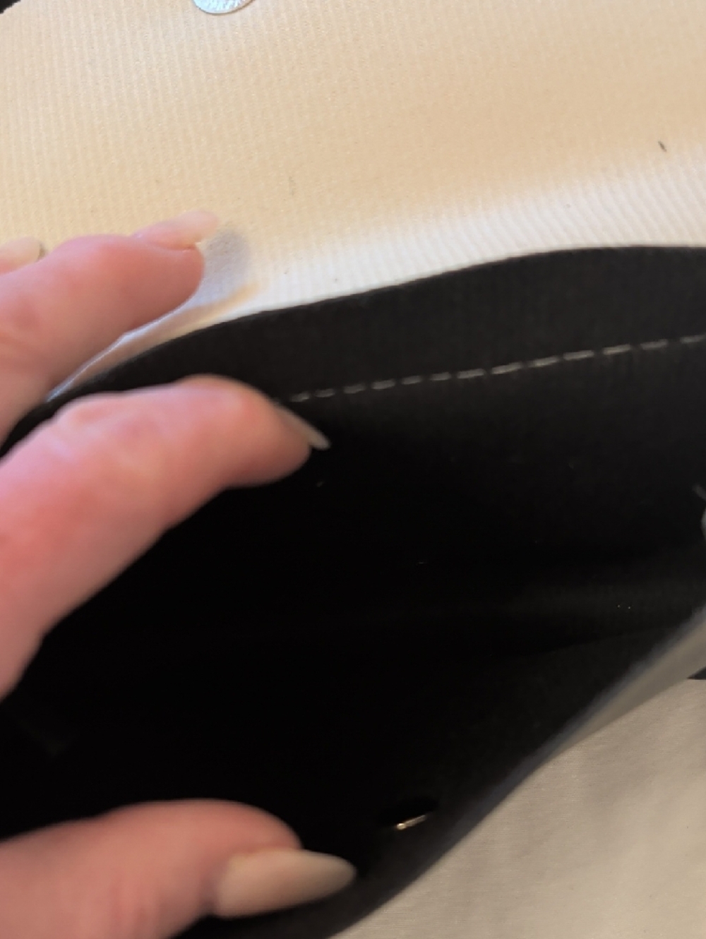 3 stylish fun cross bags. - Picture 8 of 10